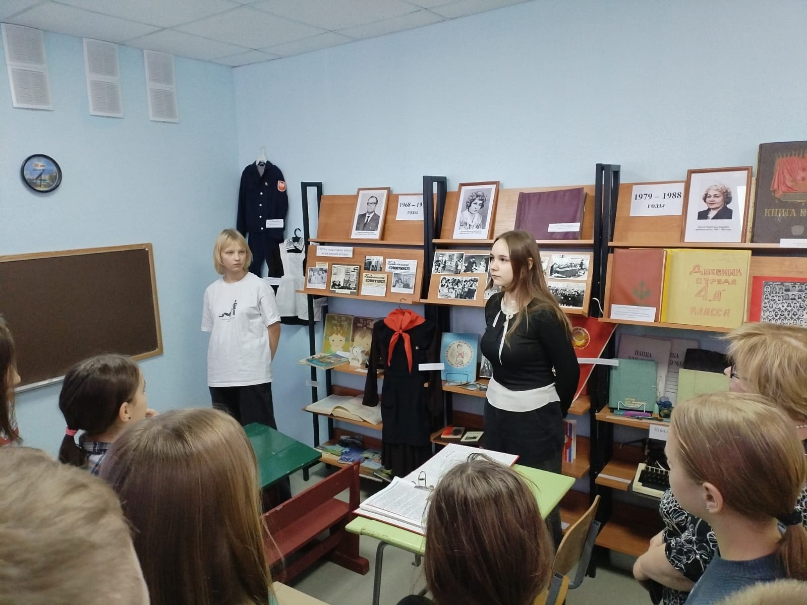 "Листая школьный альбом" "Листая школьный альбом".